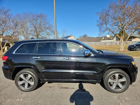Used 2015 Jeep Grand Cherokee Overland w/ Advanced Technology Group image 7