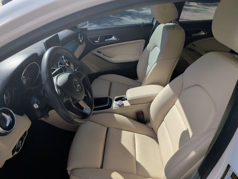 Used 2019 Mercedes-Benz GLA 250 image 14