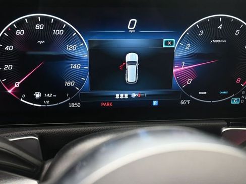 New 2025 Mercedes-Benz GLB 250 image 7