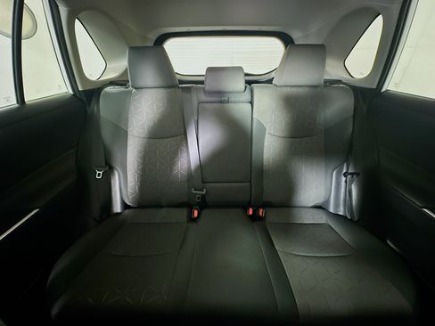 Used 2023 Toyota RAV4 XLE FWD image 30