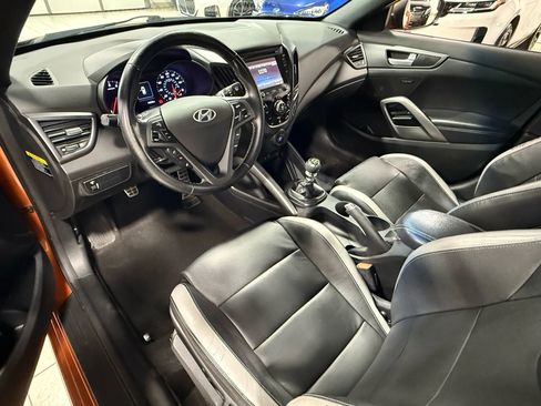 Used 2016 Hyundai Veloster Turbo image 12