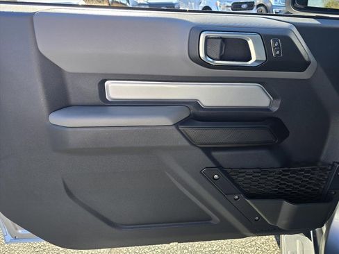 Used 2023 Ford Bronco Big Bend w/ Sasquatch Package image 8