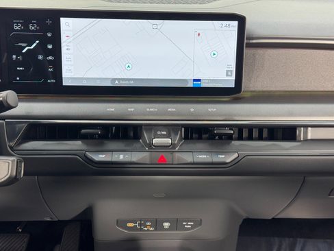 Used 2026 Kia EV9 Land image 25