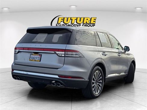 Used 2022 Lincoln Aviator Reserve w/ Equipment Group 201A image 4