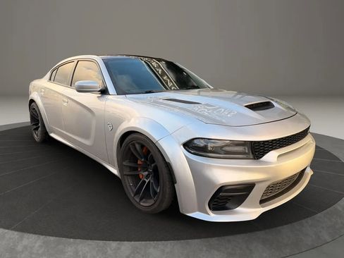 Used 2019 Dodge Charger SRT Hellcat image 3