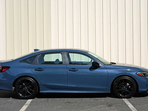 Used 2025 Honda Civic Sport image 46