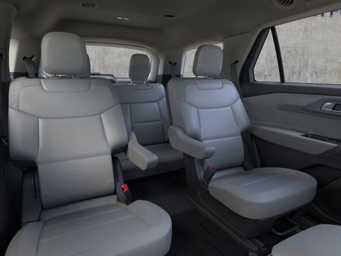 New 2025 Ford Explorer Active w/ Active Comfort Package AWD/4WD image 11