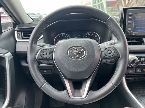 Used 2021 Toyota RAV4 XLE w/ XLE Grade Weather Package image 15