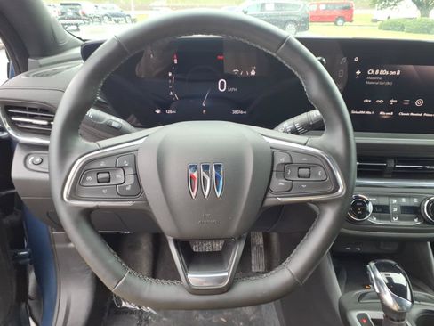 Used 2025 Buick Envista Preferred w/ Convenience I Package FWD image 20