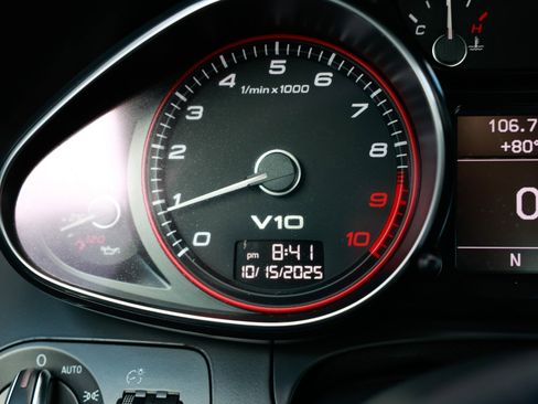 Used 2011 Audi R8 V10 image 49