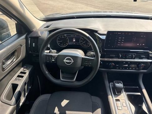 Used 2026 Nissan Pathfinder SV AWD/4WD image 22