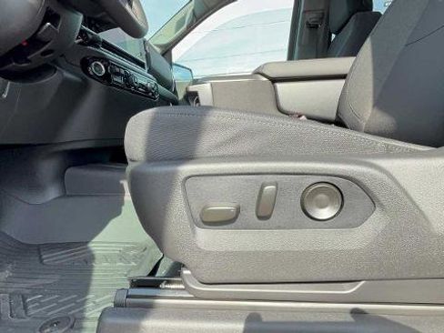 Used 2026 Chevrolet Silverado 1500 LT AWD/4WD image 23