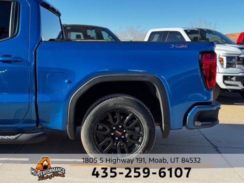 Used 2022 GMC Sierra 1500 Elevation w/ X31 Off-Road Package AWD/4WD image 9