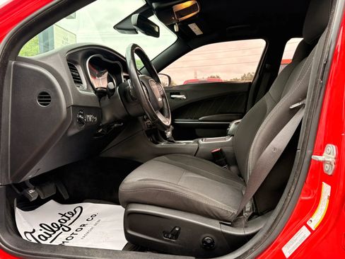 Used 2016 Dodge Charger R/T RWD image 16