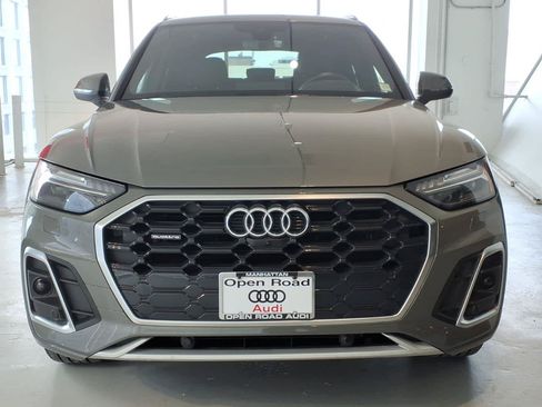 Used 2023 Audi Q5 2.0T Prestige w/ Prestige Package AWD/4WD image 2