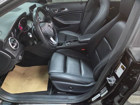 Used 2019 Mercedes-Benz CLA 250 4MATIC image 14