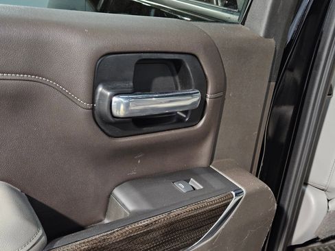 Used 2020 Chevrolet Silverado 1500 LT w/ Texas Edition image 32