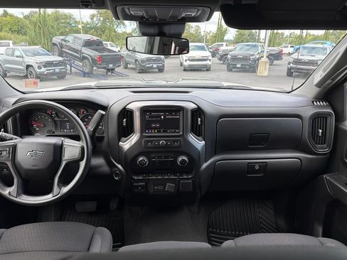 Used 2025 Chevrolet Silverado 1500 Custom Trail Boss AWD/4WD image 21