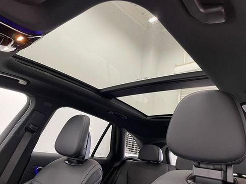 New 2026 Mercedes-Benz GLC 300 image 5