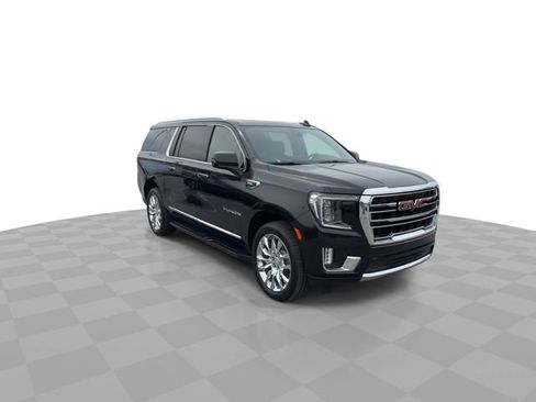 Used 2021 GMC Yukon XL SLT w/ SLT Luxury Plus Package AWD/4WD image 2