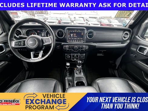 Used 2023 Jeep Wrangler Sahara w/ Cold Weather Group AWD/4WD image 11