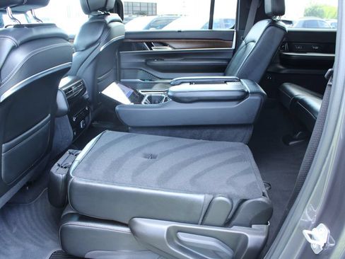 Used 2024 Jeep Grand Wagoneer L 4WD image 24