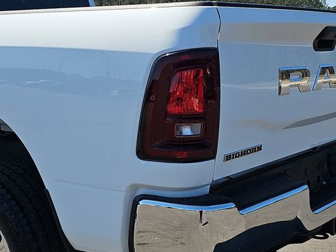 Used 2025 RAM 2500 Big Horn AWD/4WD image 38