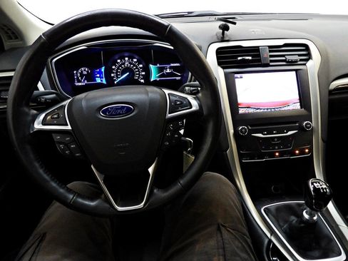 Used 2013 Ford Fusion SE FWD image 17