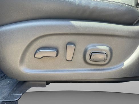 Used 2017 Nissan Pathfinder SL w/ SL Premium Package image 14