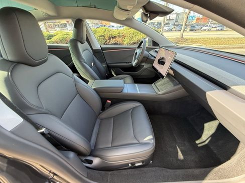 Used 2025 Tesla Model 3 Long Range image 39