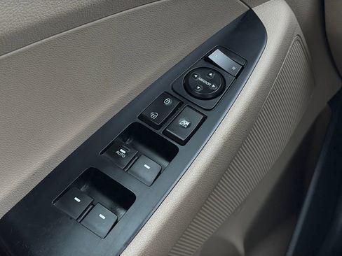 Used 2017 Hyundai Tucson SE Plus w/ Cargo Package image 17