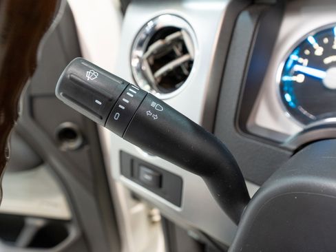 Used 2013 Ford F150 Platinum image 32