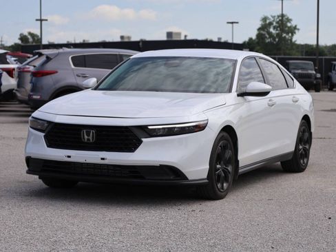 Used 2023 Honda Accord LX image 6