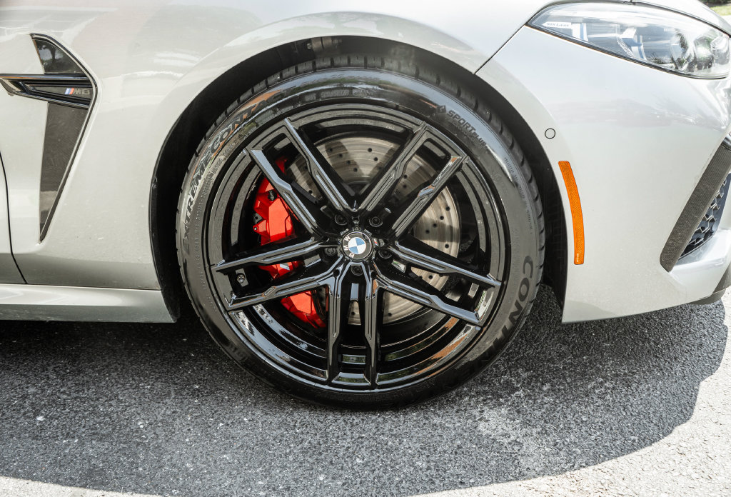 Used 2022 BMW M8 Competition w/ M Carbon Exterior Package AWD/4WD image 4