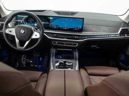 Used 2026 BMW X7 xDrive40i image 9