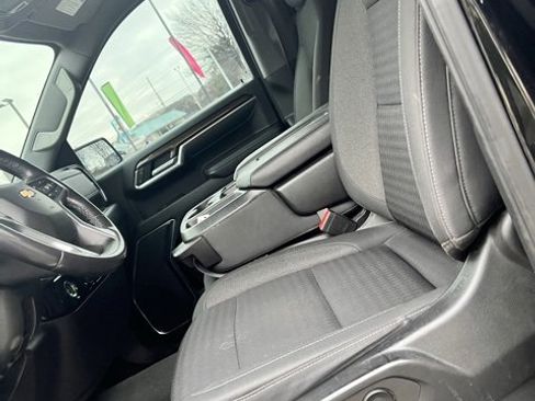 Used 2022 Chevrolet Silverado 1500 LT image 12