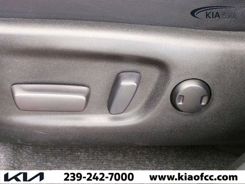 Used 2018 Toyota RAV4 Limited image 20