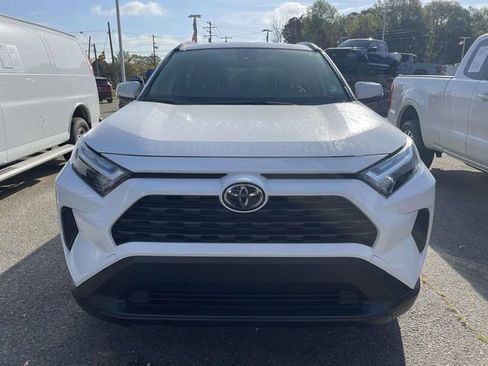 Used 2025 Toyota RAV4 XLE image 2