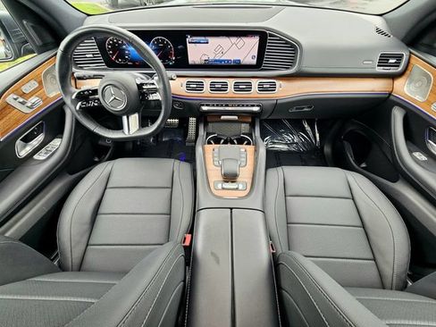 Certified 2025 Mercedes-Benz GLS 450 4MATIC image 28