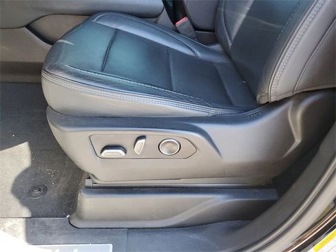 Used 2021 GMC Yukon XL Denali image 25