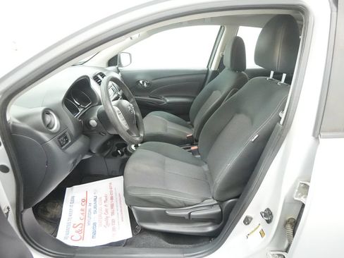 Used 2017 Nissan Versa SV FWD image 14