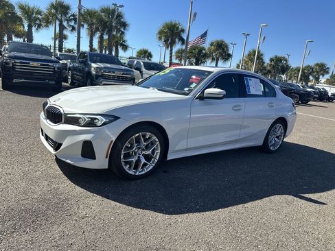 Used 2025 BMW 330i Sedan image 12