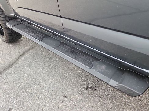 Used 2016 GMC Canyon SLT image 12