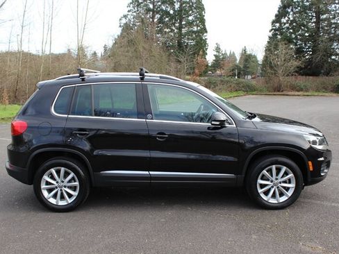 Used 2017 Volkswagen Tiguan Wolfsburg Edition image 5