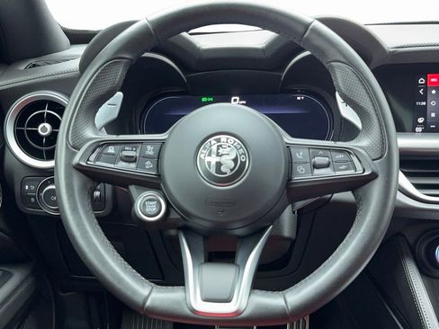 Used 2024 Alfa Romeo Stelvio Veloce image 16