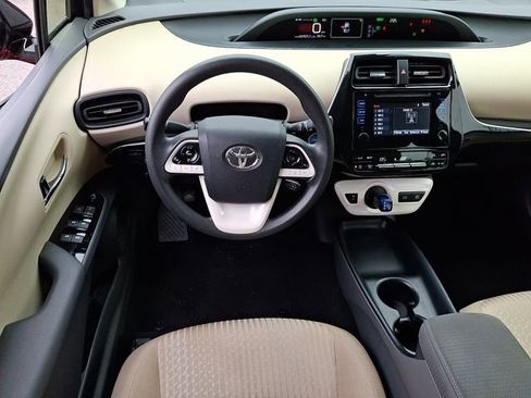 Used 2017 Toyota Prius Two image 14
