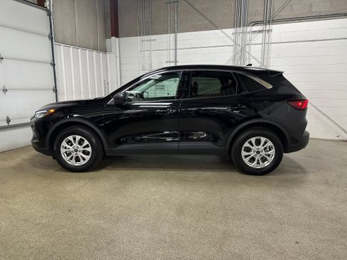 Certified 2024 Ford Escape Active AWD/4WD image 5