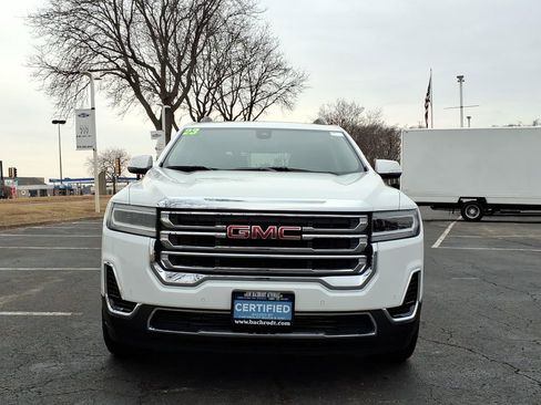 Used 2023 GMC Acadia SLE w/ Driver Convenience Package image 2