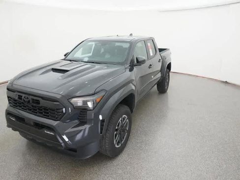 Used 2026 Toyota Tacoma TRD Sport image 38