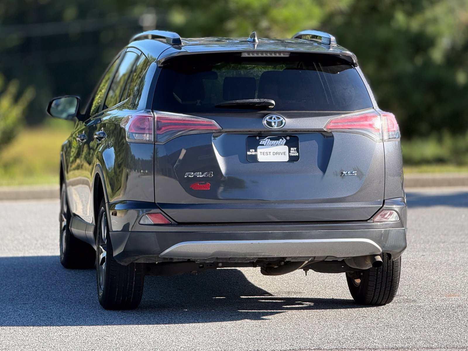 Used 2017 Toyota RAV4 XLE FWD image 5